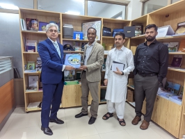 Dr. Abdi Noor, Epidemiologist, CDC for Pakistan had a meeting with Dr. MA Kazi to discuss the joint projects, a visit to various sections of FDI was paid after the meeting 17.10.23